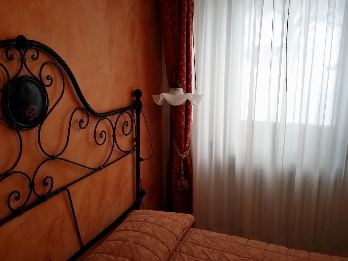 Albergo Diana Черрето-Лаґі Номер фото