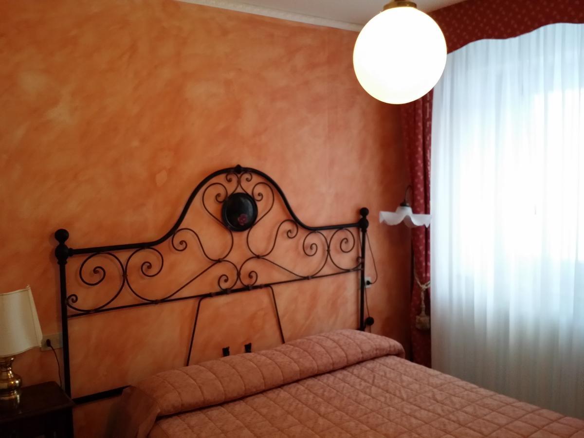Albergo Diana Черрето-Лаґі Номер фото